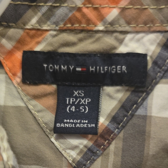 Tommy Hilfiger XS (4-5) Boys plaid button down long sleeve shirt - Picture 3 of 3